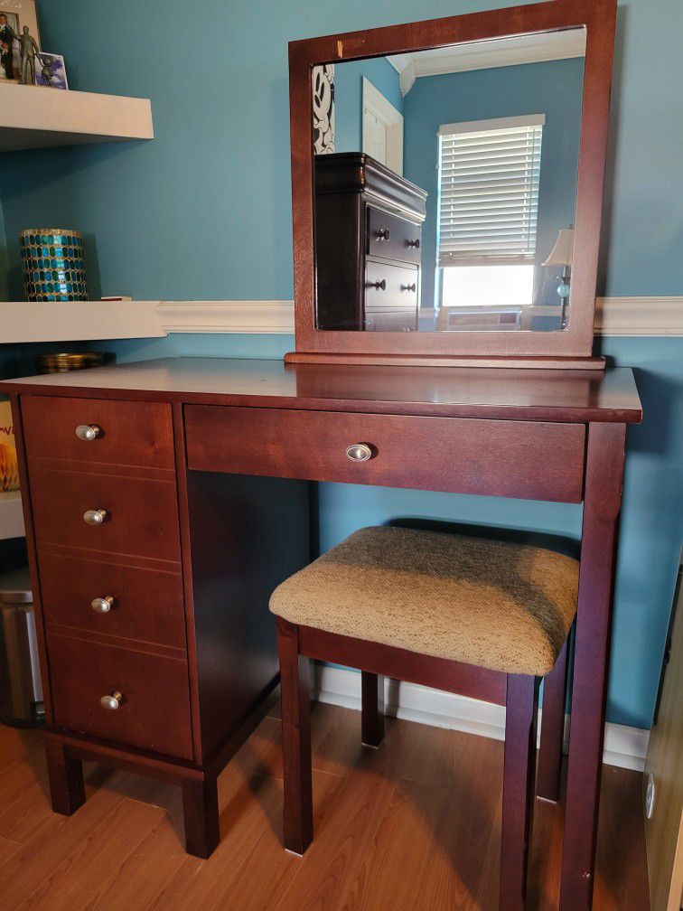 Vanity Desk with Mirror/Stool