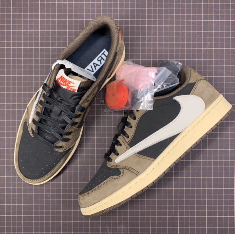 Travis Scott x Air Jordan 1 Low Mocha