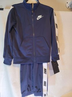 Nike track size 4