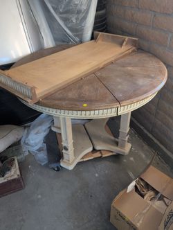 Round Dining Room Table wood With Extender