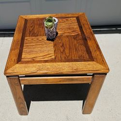 Oak TABLE & VINTAGE Chairs 
