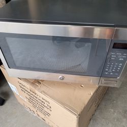 Counter Top Microwave 