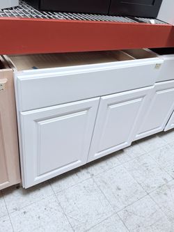 White kitchen base 36in