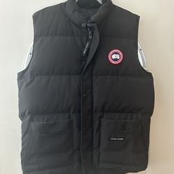Canada Goose Vest Size XL