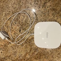 Eero Pro 6 K010001 Tri-band WiFi 6 Mesh High-Speed Wireless Network Router