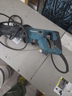 Sawsw Electri C Makita Exelent Condition
