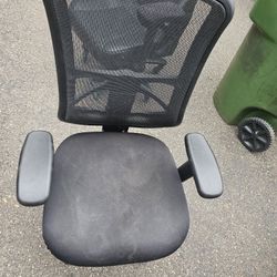 Aleara Office Chair 