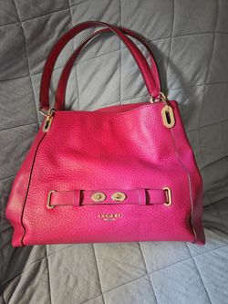 COACH FUSCIA PURSE