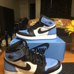 Jordan 1 Unc Toe (Size 7y)