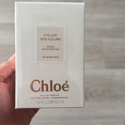 Chloe Rose Damascena 