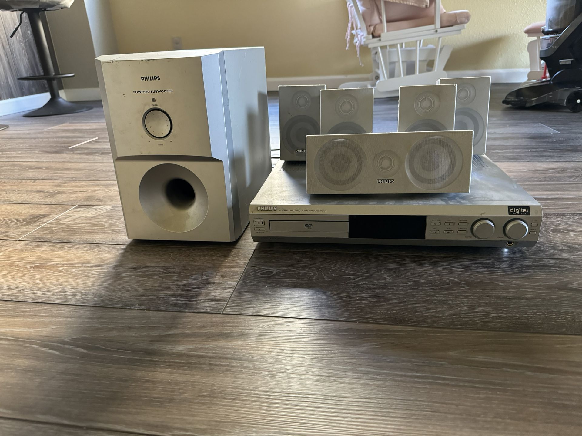 Philips Blu-Ray 5.1 Home Theater System 