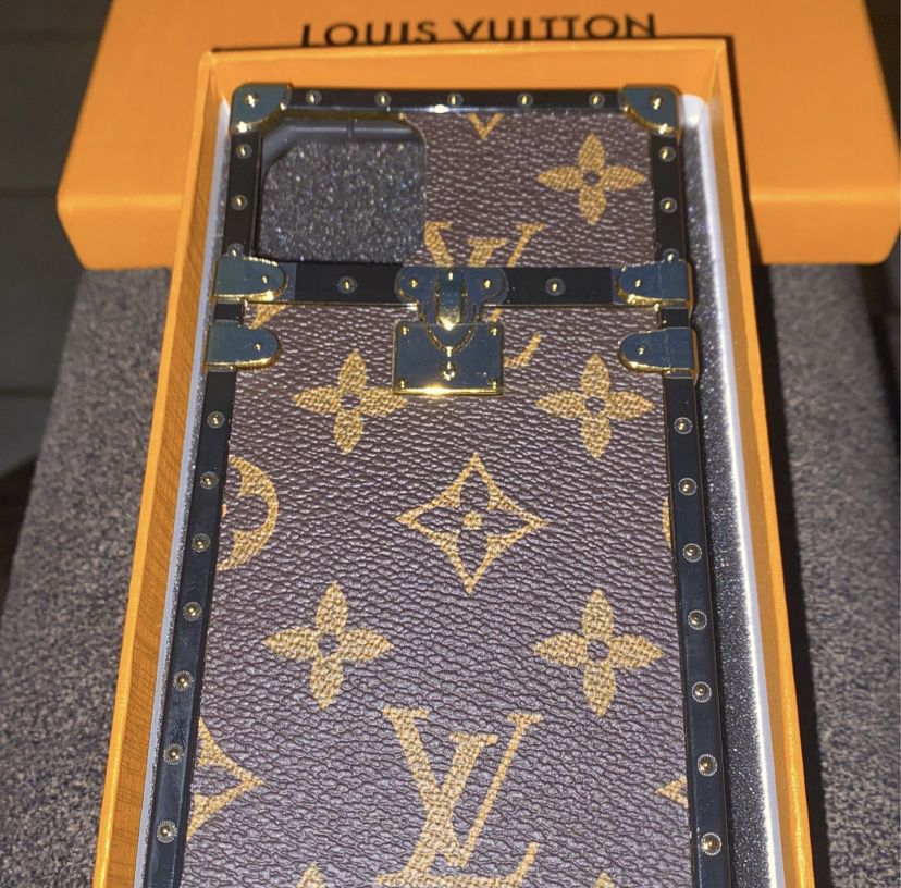 Authentic Luis Vuitton Cell Phone Case for Sale in Davenport, FL - OfferUp