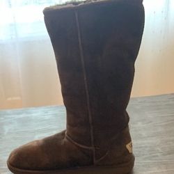 Brown Uggs Size 8