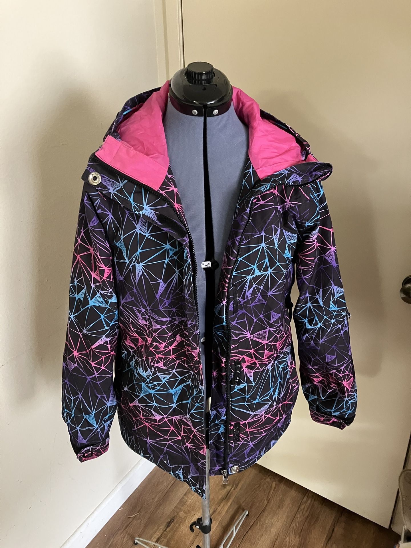 Empyre Snowboard Jacket Women’s Small 10,000 MM Waterproof Hooded