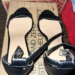 Women’s Black High Heels Size: 8 1/2