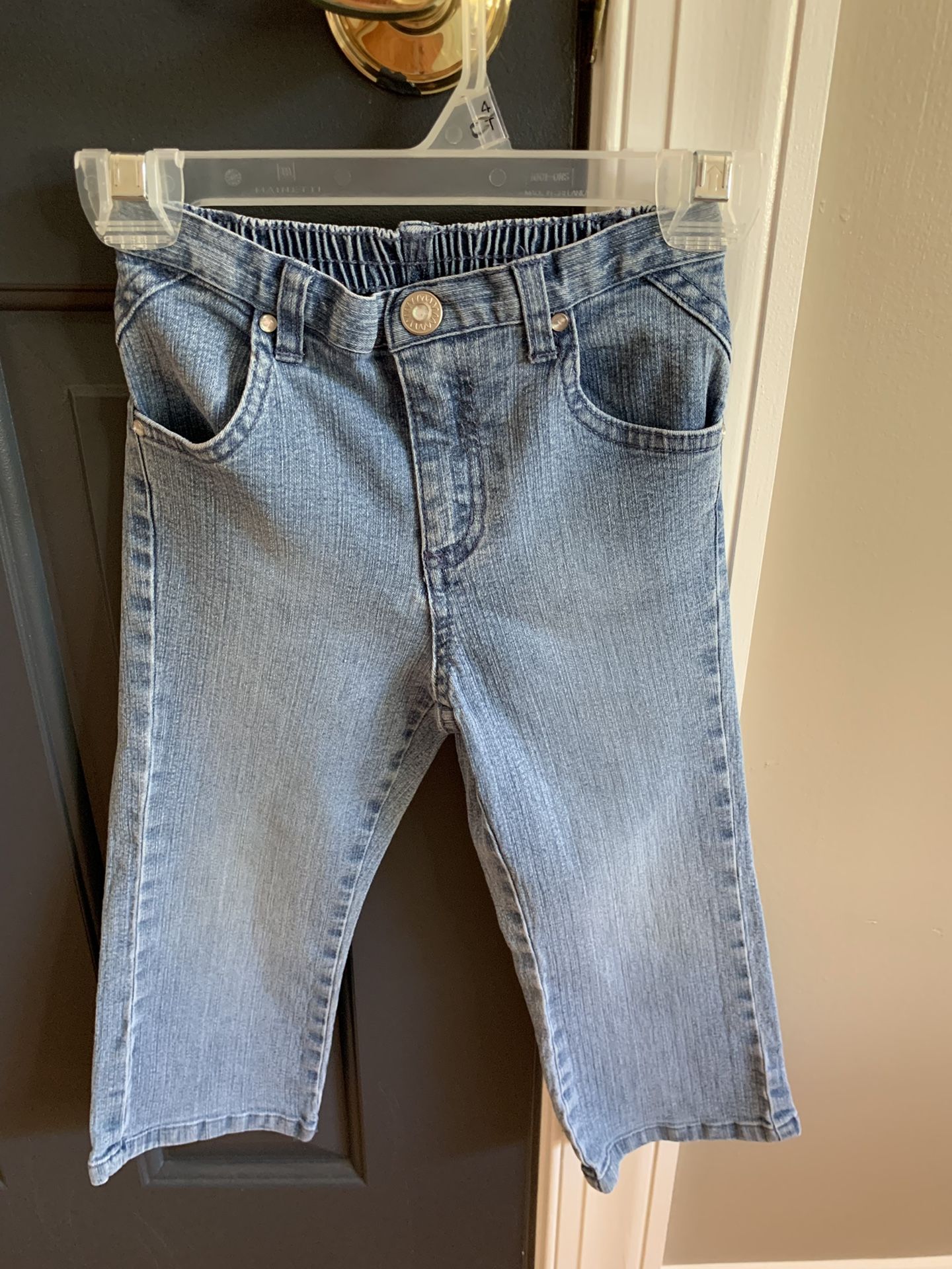 Girl size 3t jeans