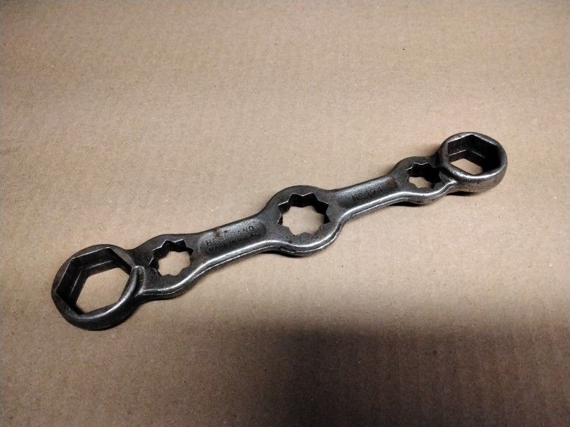 Vintage Herbrand No 194 Tool Auto Oil Drain Plug - 7 in 1 WRENCH - Ford Model T USA Farm Equipment