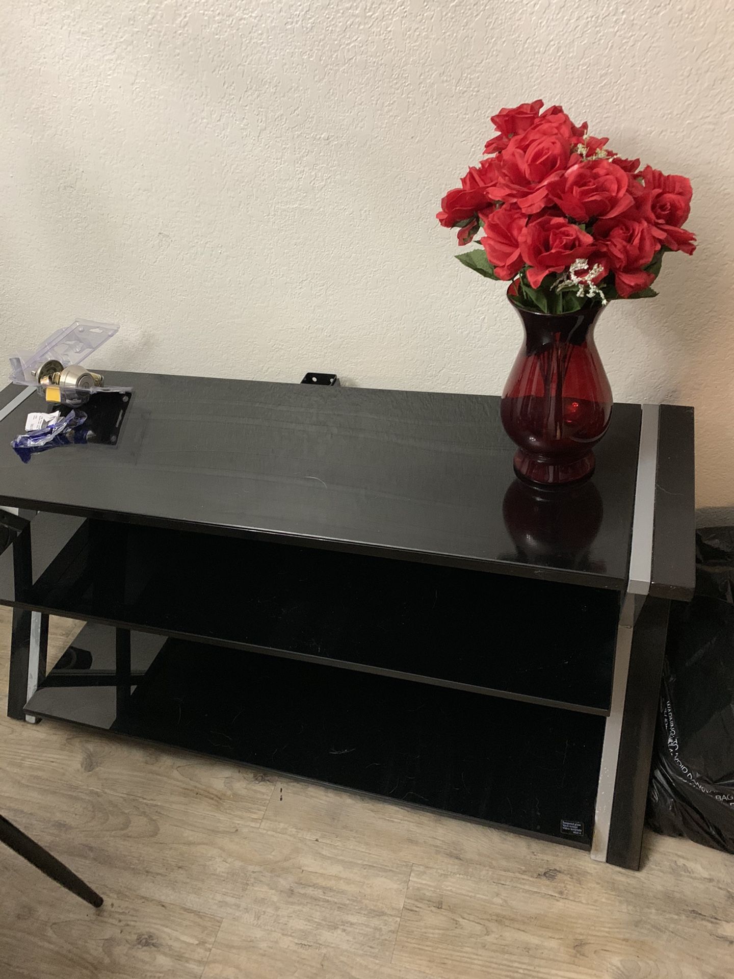 Tv stand