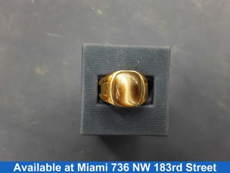 Men's Ring - Yellow Gold 10k (.417) 6.7 grams Size 10