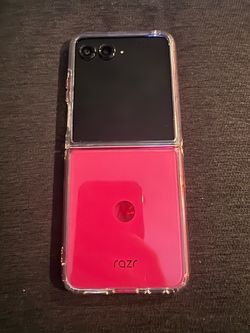 Hot pink Razr+