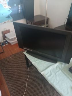 32in TV $50
