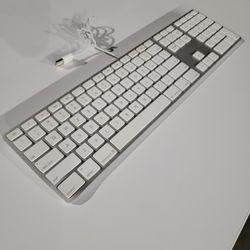 Apple Keyboard 