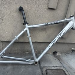 26” Windsor Elite 4900 Frame MTB,Hardtail 19” Medium/Large Dish Brake.Headset, Seat post