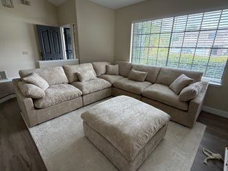 BRAND NEW! Oatmeal CLOUD Modular Sectional Couch (FREE DELIVERY 🚚)