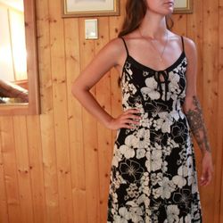 Black And White Floral Spaghetti Strap Dress Size Smalls.