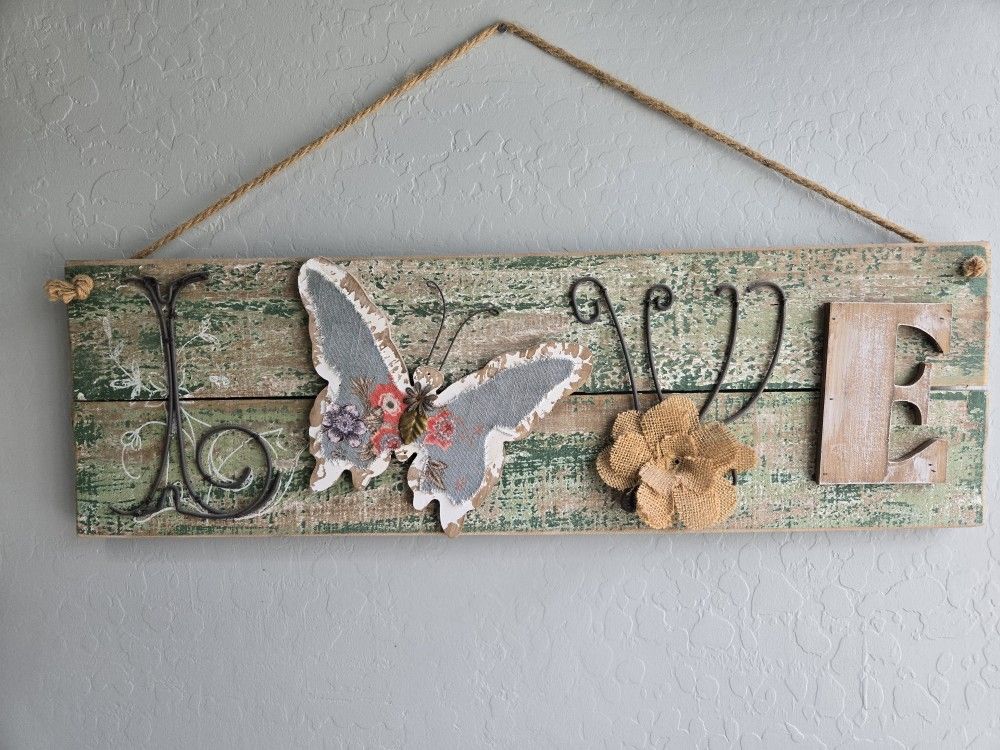 Rustic Farmhouse "Love" Decor