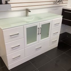 60” Bathroom Vanity Cabinet New Solid Wood Fully Assembled Softclose Drawers Doors Tempered Glass Top With Sink Ready For Pick Up Today