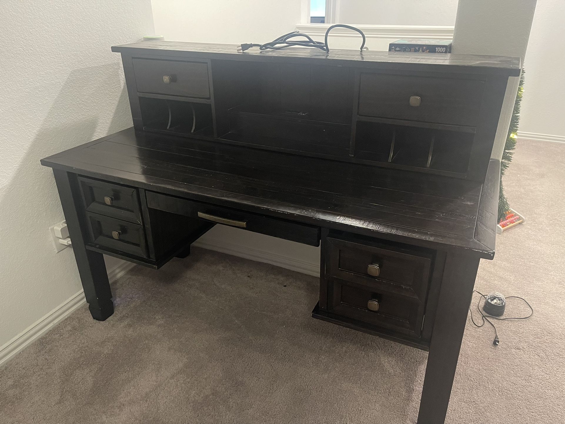 Desk with Hutch