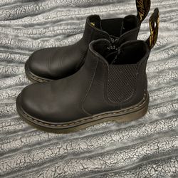 Dr. Martens Chelsea Boot