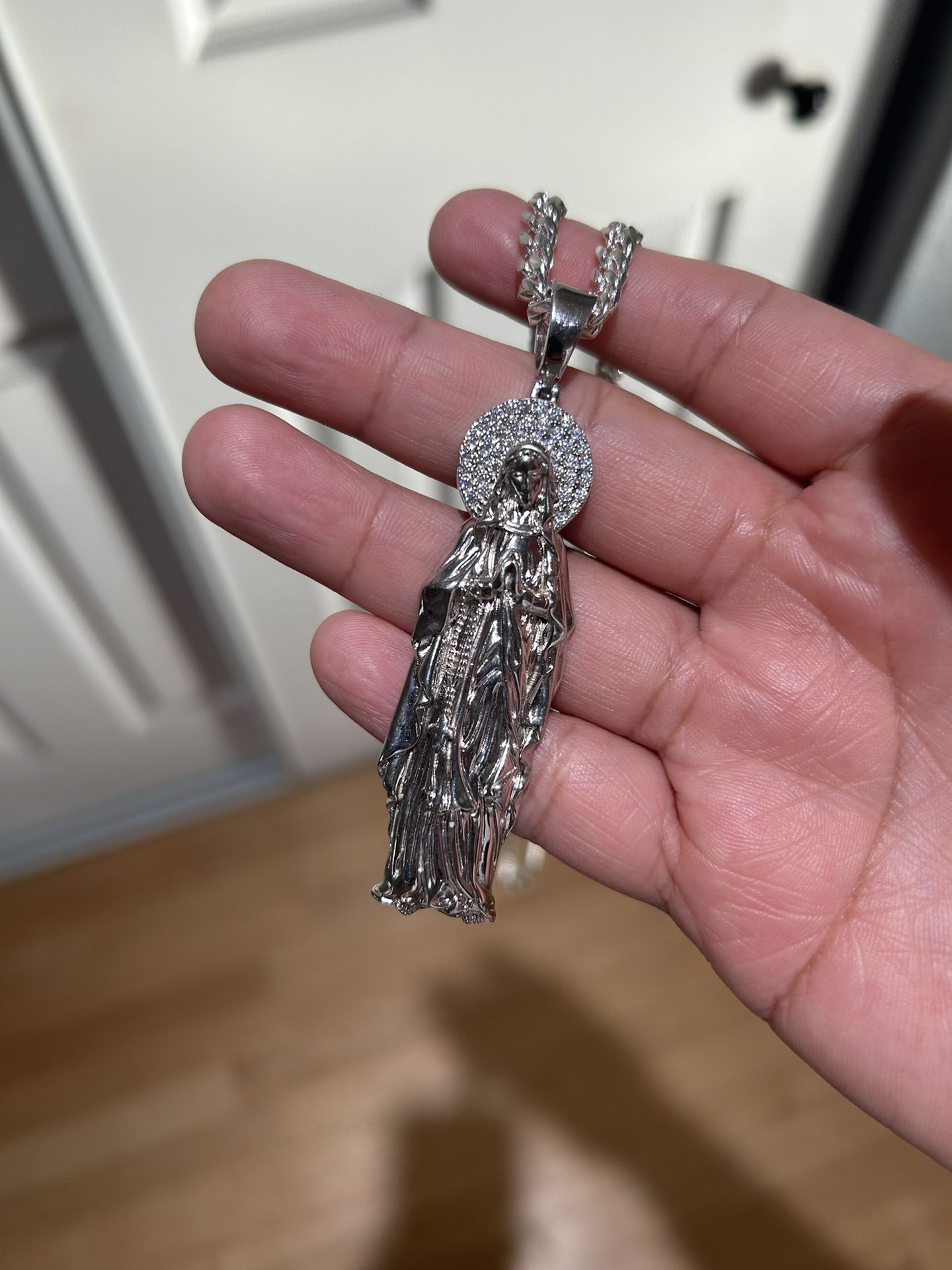 Virgin Mary Pendant With Chain