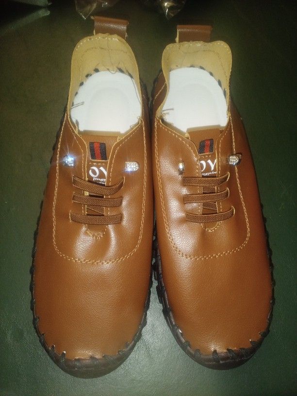 New Women's Brown Pleather Casual Shoes Sz Says 41 but Usa Sz 8 1/2 Cash