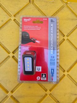 Milwaukee
Rechargeable Clip Light