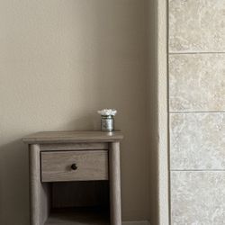 Nightstand 