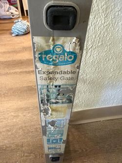 Regalo Expandable Baby Safety Gate