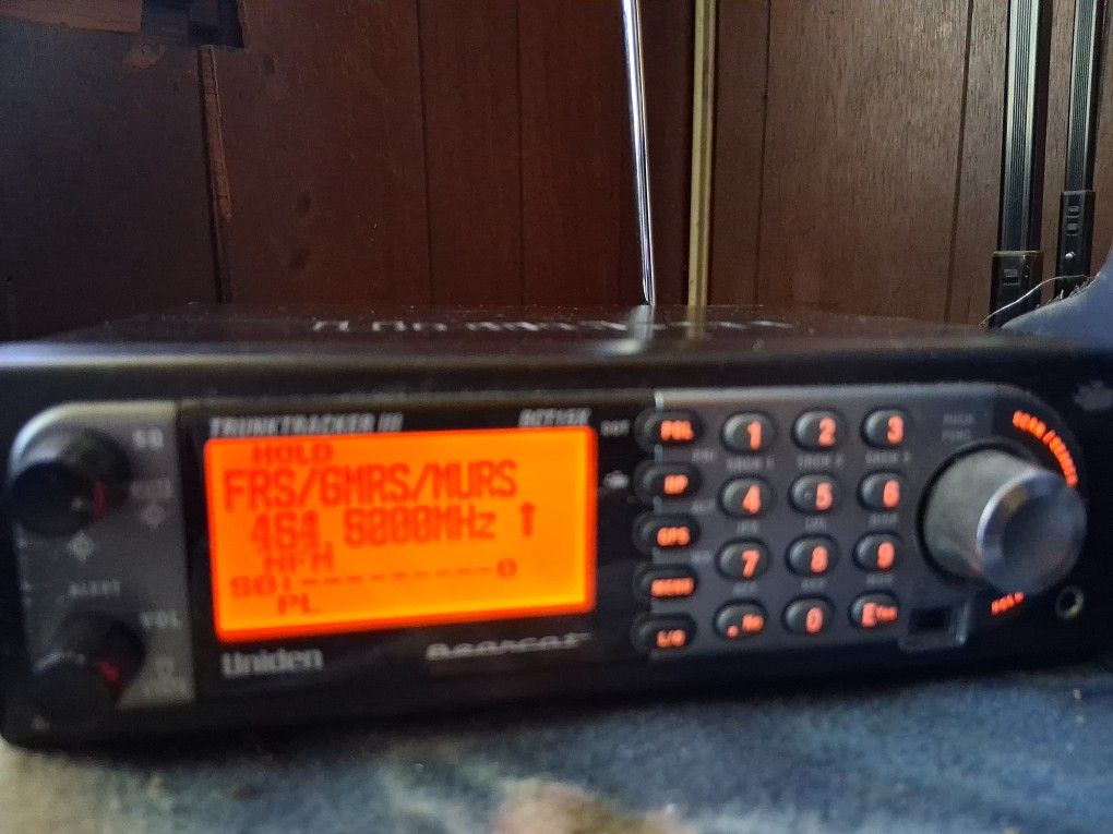 Uniden Trunk Tracker3. Bearcat Bct15x 9,000ch Scanner $75
