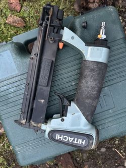 Hitachi Pin Nailer