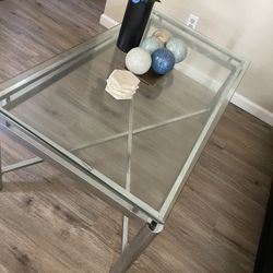 Glass coffee/livingroom Table $25