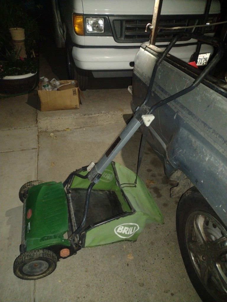 Brill RazorCut Push Reel Mower 