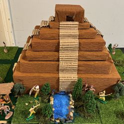 Proyecto Escolar Pirámide Azteca 