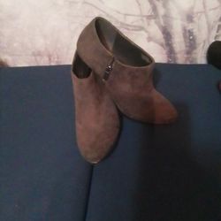 Liz Claiborne Heels Size 9
