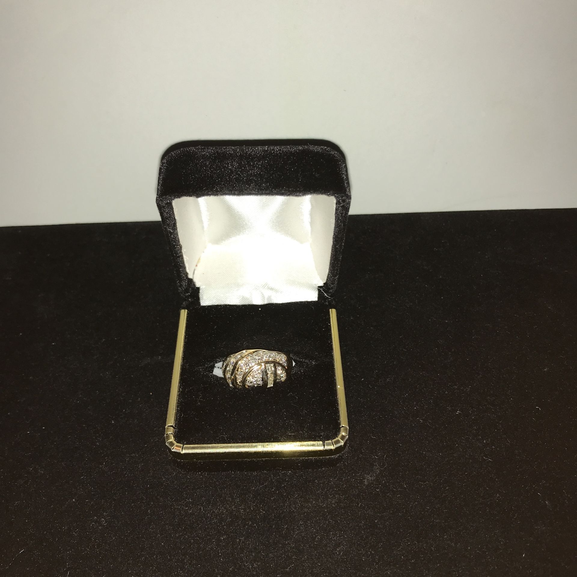 33151-12 14KYG LDS DIAMOND CLUSTER RING 