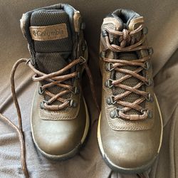 Columbia Hiking Boots