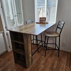 Dinette Set With 2 Stools $75