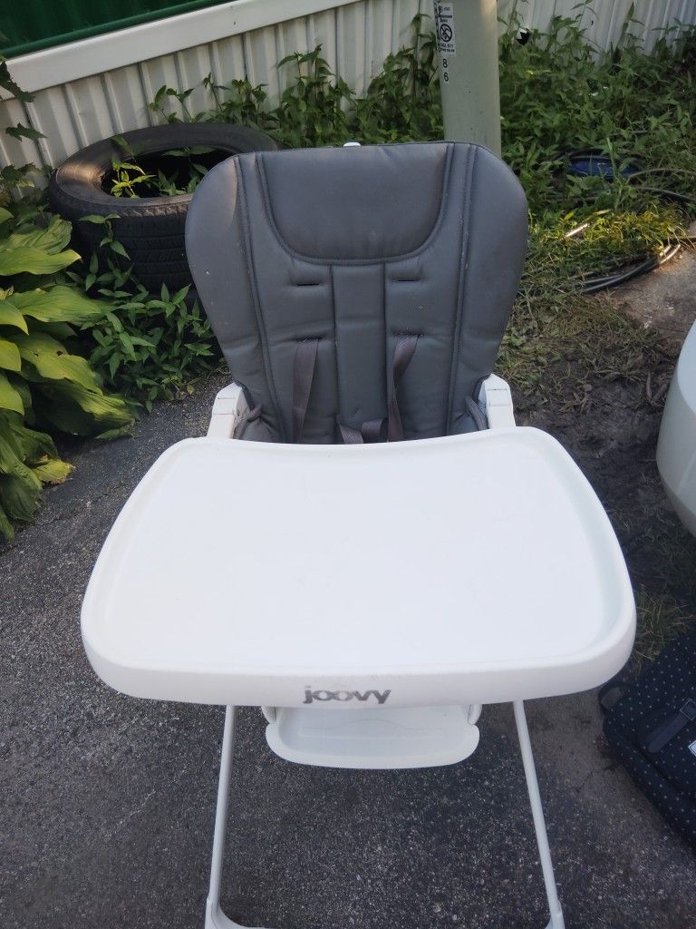 Joovy Highchair
