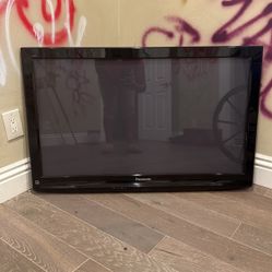 42inch Panasonic Plasma 600hz 1080p