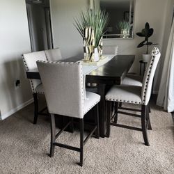 Dining Room Table 